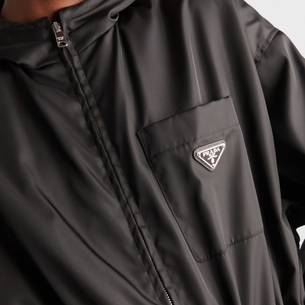 PRADA 🤩 Re-Nylon Logo Raincoat jacket 💯 Authentic